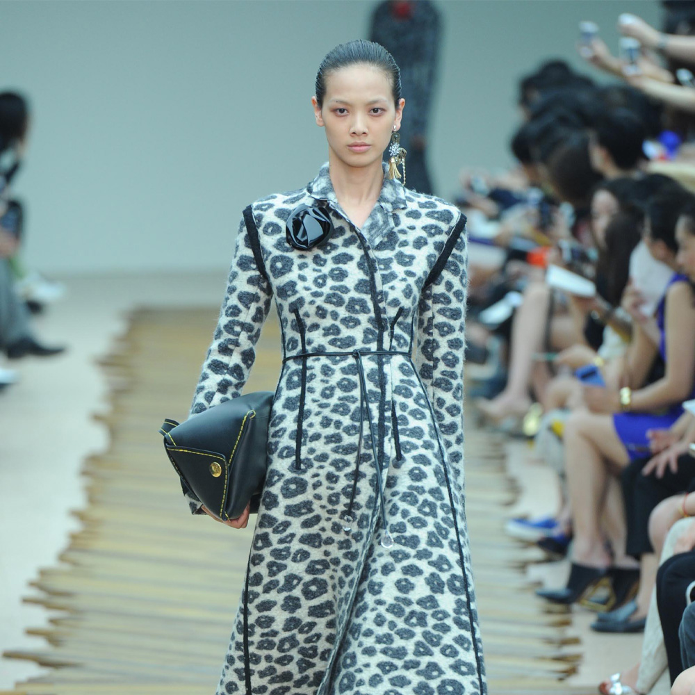 Super Flea Market+Celine+Black bag with golden buttons+Lena Lademann2